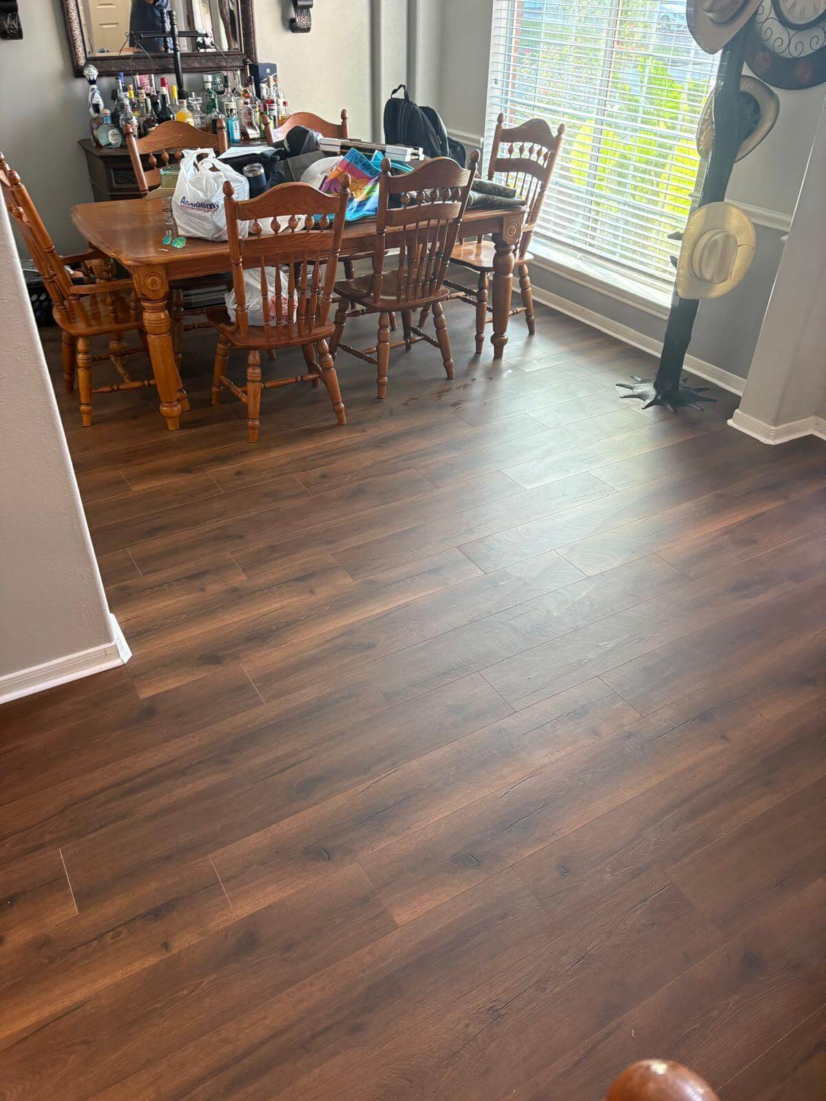 Laminate flooring dining room